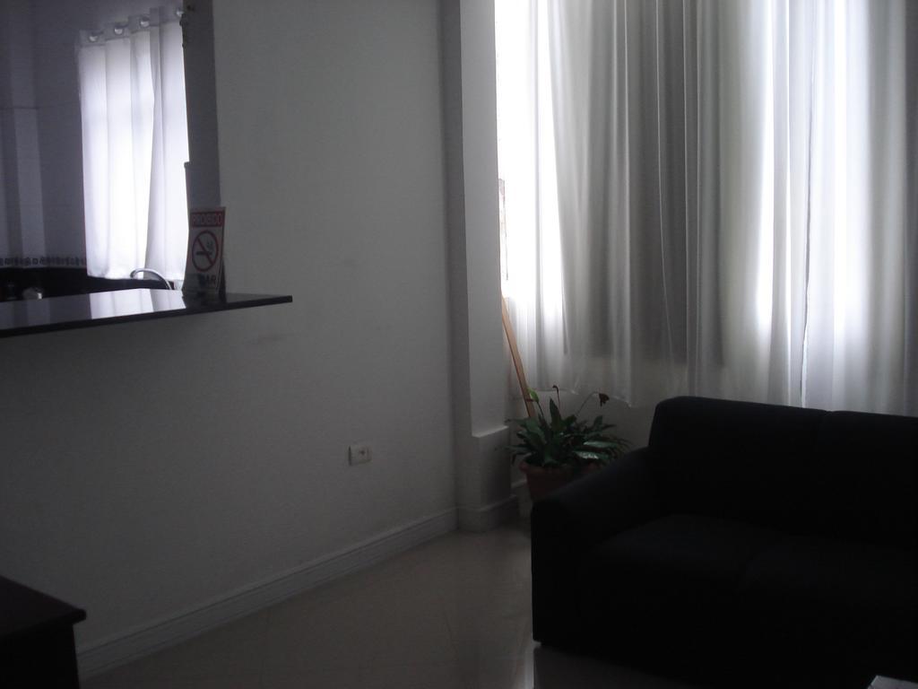 123M Apartamento Centro De Curitiba Exterior photo